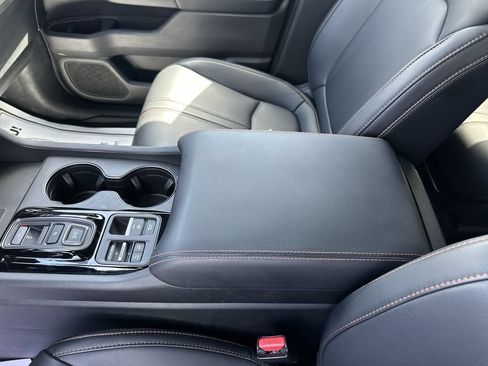 Used 2025 Honda Pilot TrailSport image 26