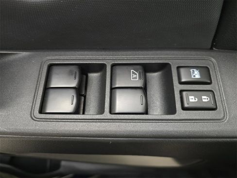 Used 2023 Nissan Frontier SV w/ Technology Package image 30