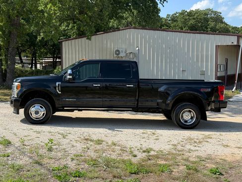 Used 2018 Ford F350 Platinum w/ Platinum Ultimate Package AWD/4WD image 5