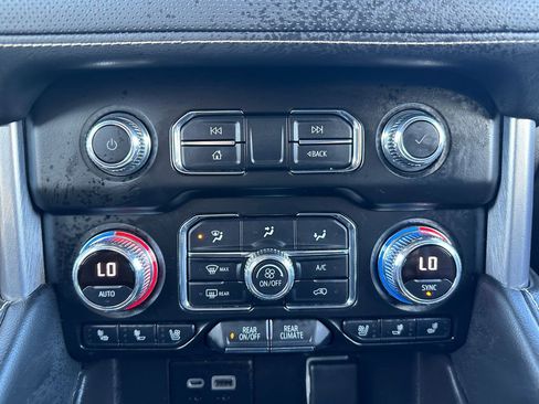 Used 2021 GMC Yukon SLT AWD/4WD image 19