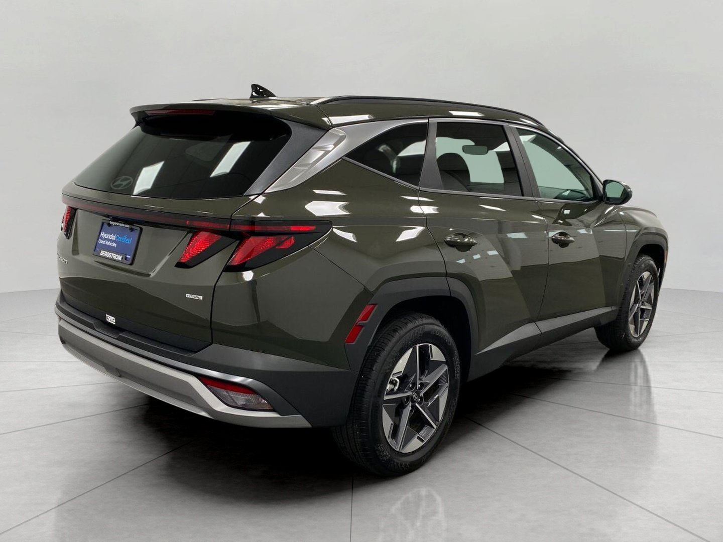 Certified 2026 Hyundai Tucson SEL Plus AWD/4WD image 3