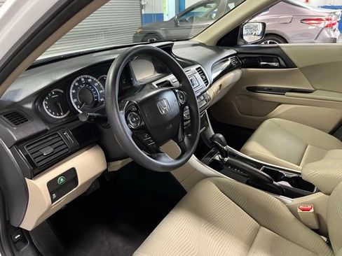 Used 2016 Honda Accord LX image 22