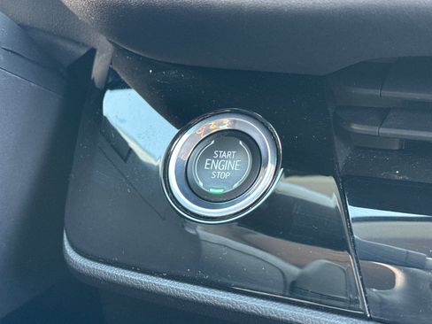 Used 2025 Buick Envision Sport Touring image 31