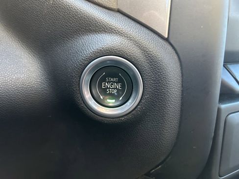 Used 2022 Chevrolet Silverado 1500 Custom image 32