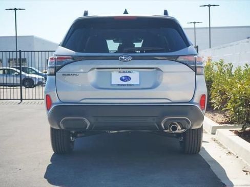 Certified 2025 Subaru Forester Limited AWD/4WD image 3