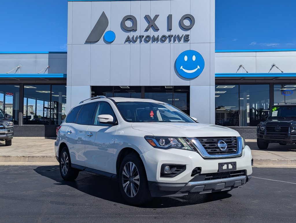Used 2017 Nissan Pathfinder SV AWD/4WD image 1