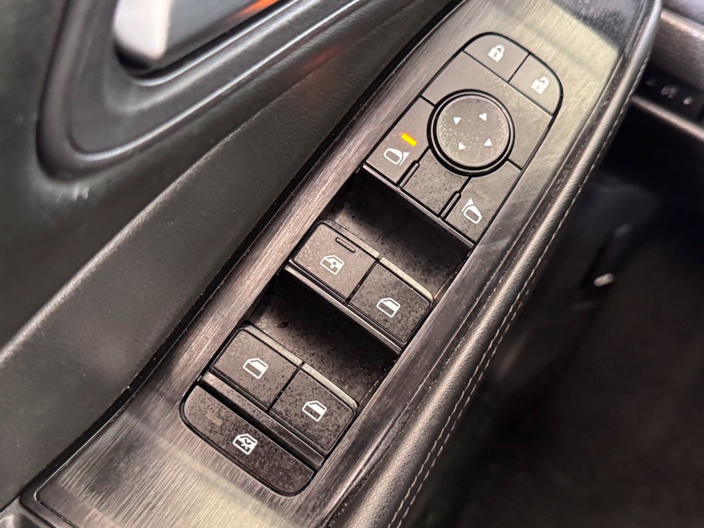 Used 2024 Nissan Rogue SV FWD image 24