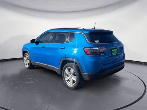 Used 2022 Jeep Compass Latitude FWD image 4