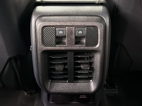 Used 2025 Ford Bronco Badlands AWD/4WD image 35