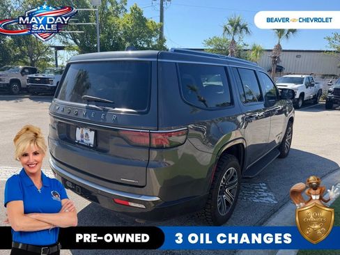 Used 2022 Jeep Wagoneer Series III w/ Rear Seat Video Group 1 AWD/4WD image 4