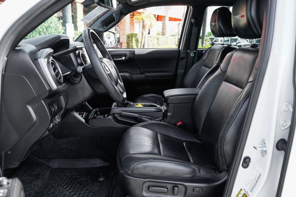 Used 2021 Toyota Tacoma TRD Pro AWD/4WD image 17
