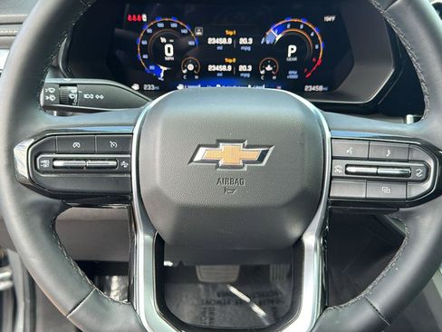 Used 2024 Chevrolet Colorado LT w/ LT Convenience Package RWD image 12