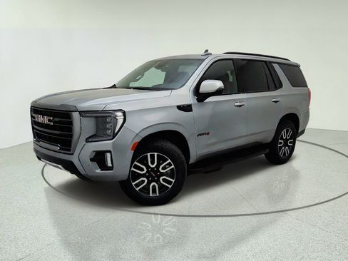 Used 2024 GMC Yukon AT4 w/ Technology Package AWD/4WD image 1