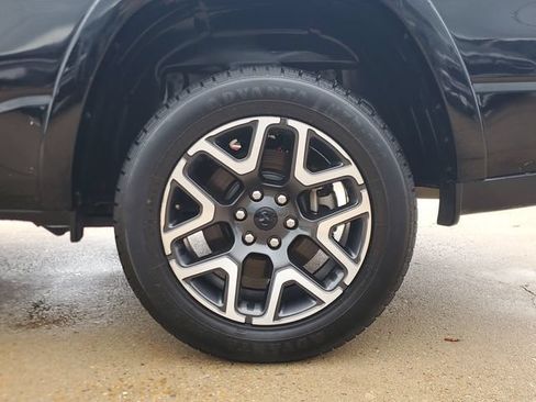 Used 2025 RAM 1500 Laramie AWD/4WD image 8