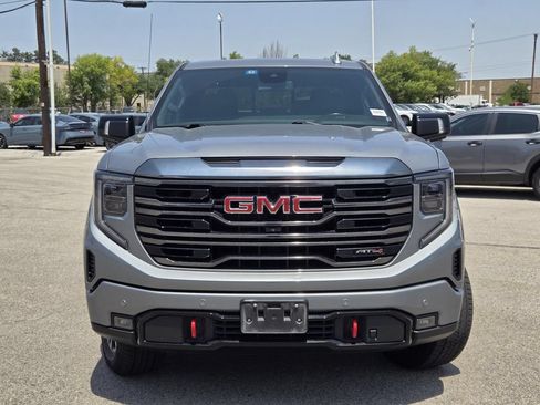 Used 2023 GMC Sierra 1500 AT4 w/ AT4 Premium Package AWD/4WD image 2