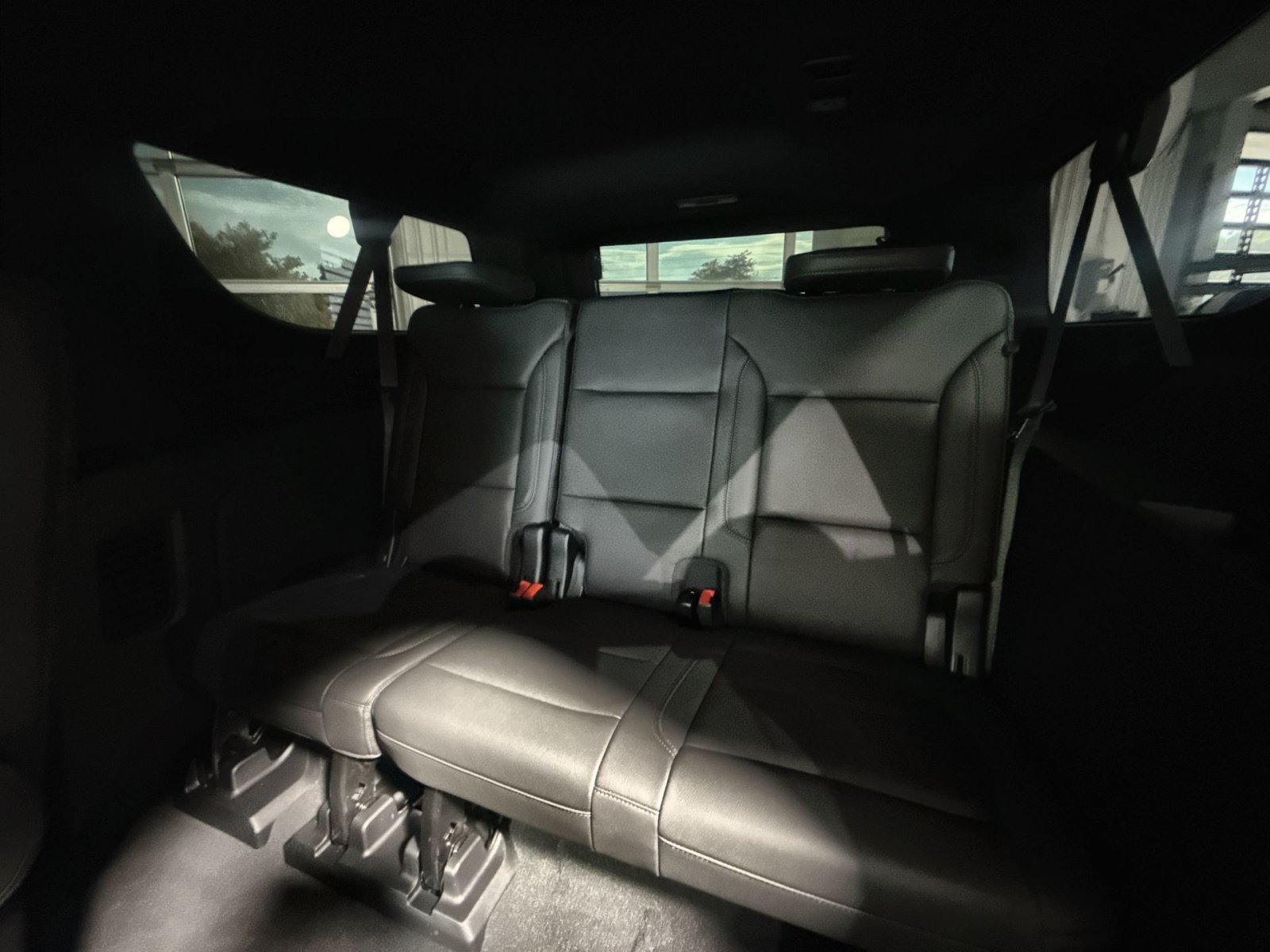 Used 2024 Chevrolet Suburban LT w/ Luxury Package AWD/4WD image 26