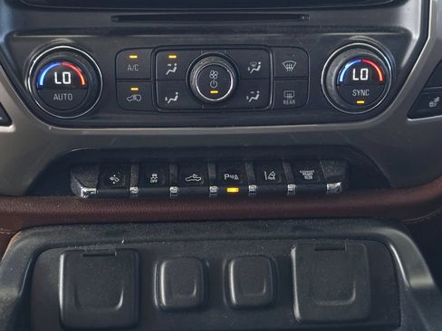 Used 2016 Chevrolet Silverado 2500 High Country w/ Duramax Plus Package AWD/4WD image 20