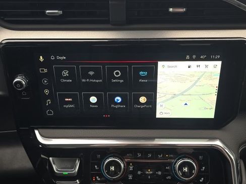 Used 2025 GMC Sierra 2500 Denali w/ Technology Package image 35