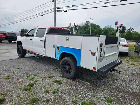 Used 2016 Chevrolet Silverado 3500 2WD Crew Cab image 12