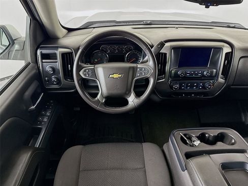 Used 2018 Chevrolet Silverado 1500 LT image 2