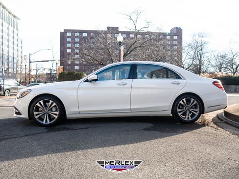 Used 2018 Mercedes-Benz S 560 4MATIC Sedan w/ Premium Package image 4