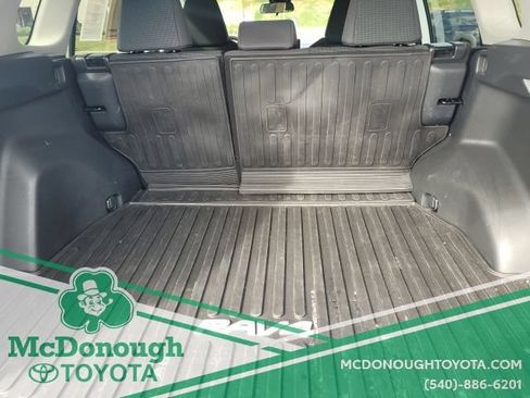 Used 2024 Toyota RAV4 LE AWD/4WD image 11