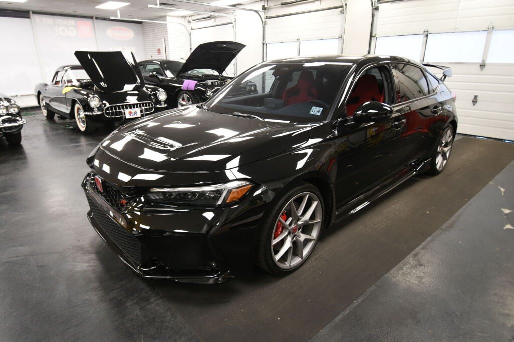 Used 2025 Honda Civic Type R image 11