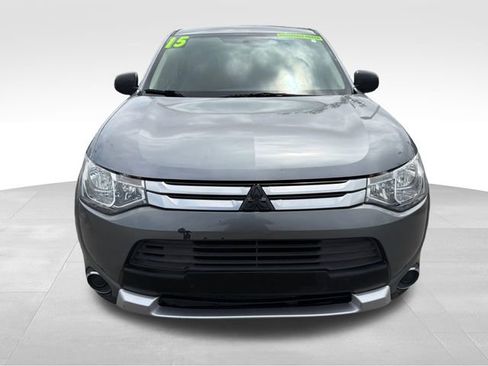 Used 2015 Mitsubishi Outlander ES FWD image 2