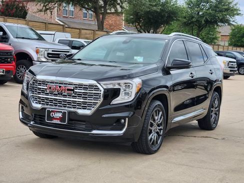 Used 2024 GMC Terrain Denali w/ Black Diamond Edition AWD/4WD image 12