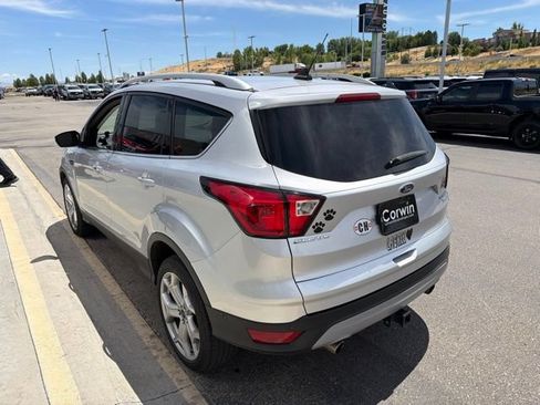 Used 2019 Ford Escape Titanium AWD/4WD image 9