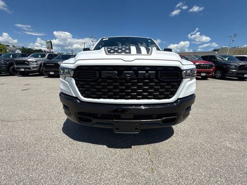 New 2026 RAM 1500 4x4 Crew Cab image 8