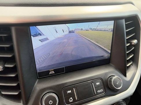 Used 2023 GMC Acadia SLE w/ Infotainment Package AWD/4WD image 24