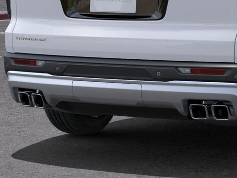 New 2025 Chevrolet Traverse LT image 15