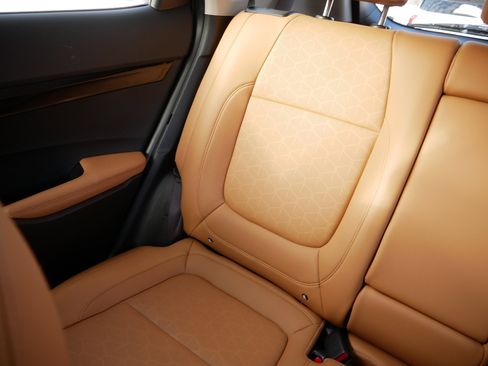 Certified 2024 Kia Seltos EX image 12