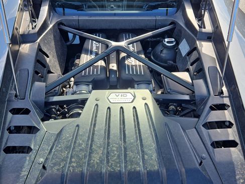 Used 2015 Lamborghini Huracan LP 610-4 image 49