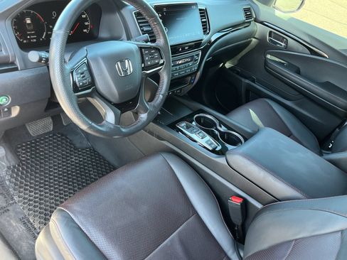 Used 2024 Honda Ridgeline Black Edition image 16