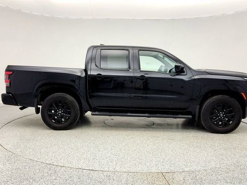 Used 2023 Nissan Frontier SV w/ Midnight Edition Package image 4