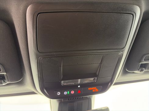 Used 2025 Chevrolet Equinox LT w/ Safety and Technology Package AWD/4WD image 33
