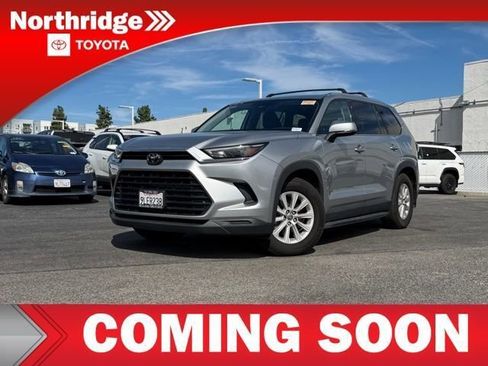 Used 2024 Toyota Grand Highlander XLE image 2