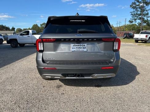 New 2026 Ford Explorer Active w/ Active Comfort Package image 6