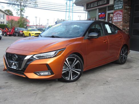 Used 2021 Nissan Sentra SR w/ SR Premium Package image 31