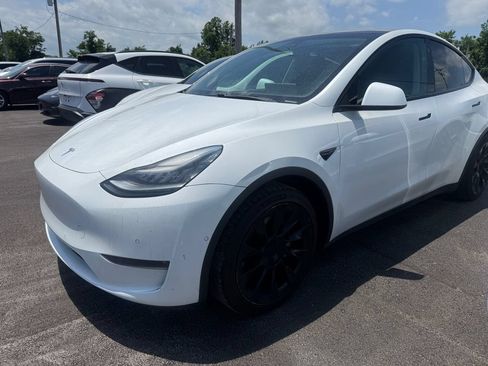Used 2021 Tesla Model Y Long Range AWD/4WD image 13