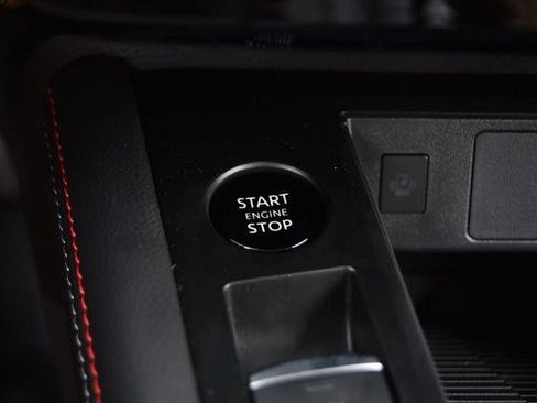 New 2025 Nissan Kicks SR image 21