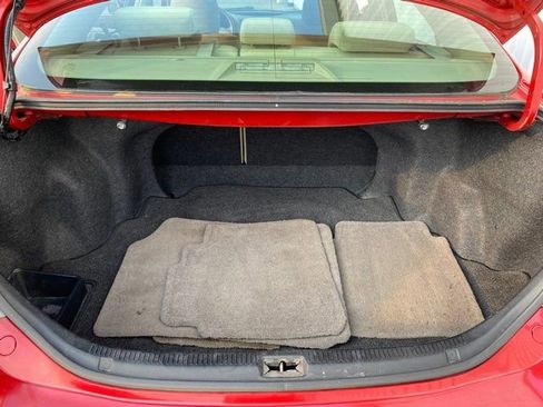 Used 2011 Toyota Camry LE image 18