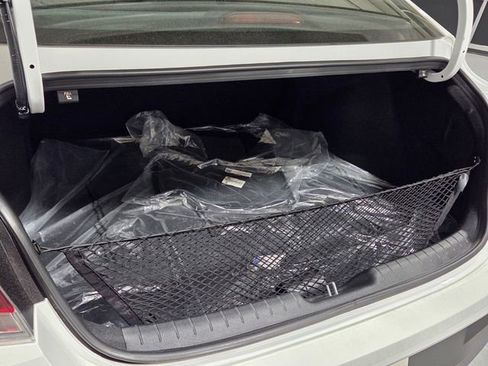 Certified 2025 Hyundai Elantra Sport FWD image 11