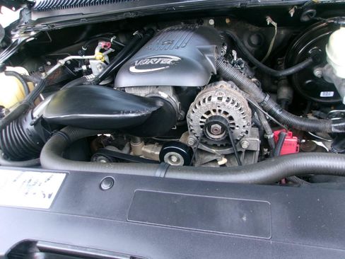 Used 2006 Chevrolet Silverado 1500 LT w/ Light Duty Power Package AWD/4WD image 14