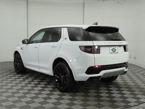 Used 2025 Land Rover Discovery Sport S image 7