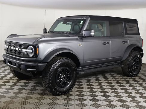 Used 2024 Ford Bronco Wildtrak image 8