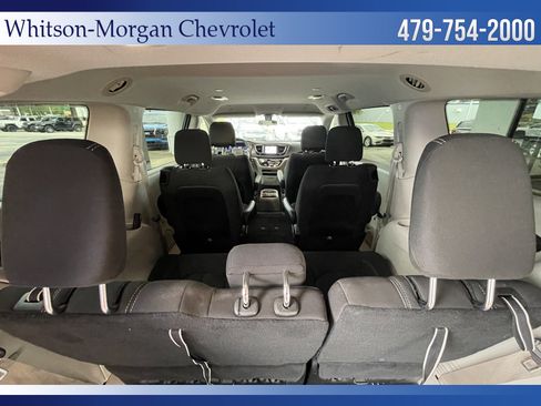 Used 2022 Chrysler Voyager LX image 51