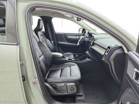 Certified 2024 Volvo XC40 B5 Core AWD/4WD image 31